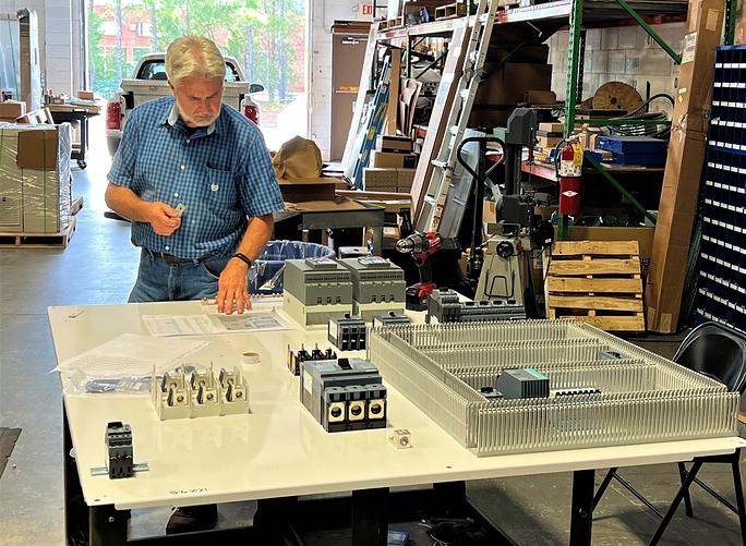 Industrial Controls Distributor Focusing on Machine Builders