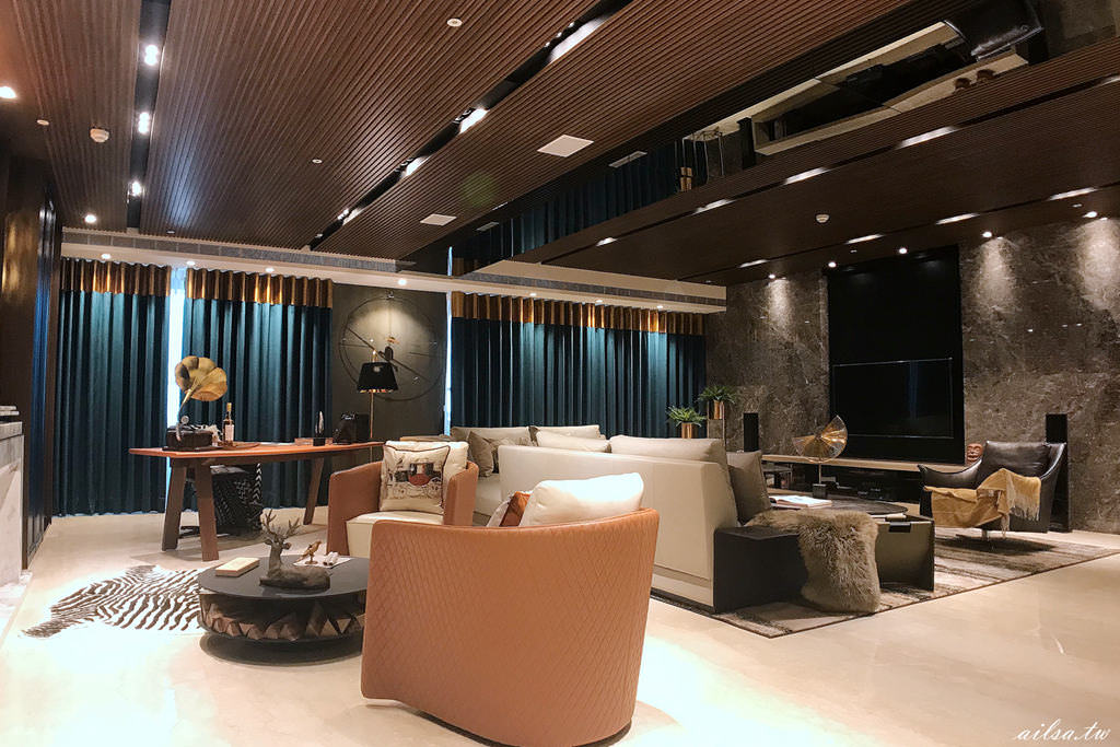 高雄│摩登紐約‧大膽撞色 京城鉅誕實品屋 -森博設計 房地產建案採訪