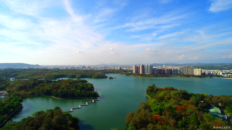 高雄│澄清湖新建案時尚VILLA 水岸美學「家」-建案採訪、房地產、透天