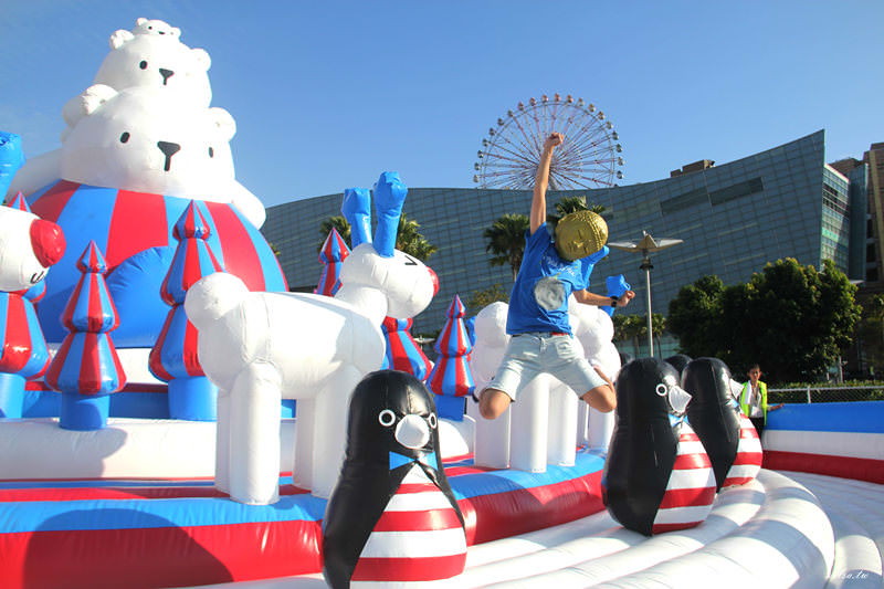 高雄│和萌動物們一起跳翻2018年 Art-Zoo藝術動物園-夢時代 世界最大氣墊遊樂園