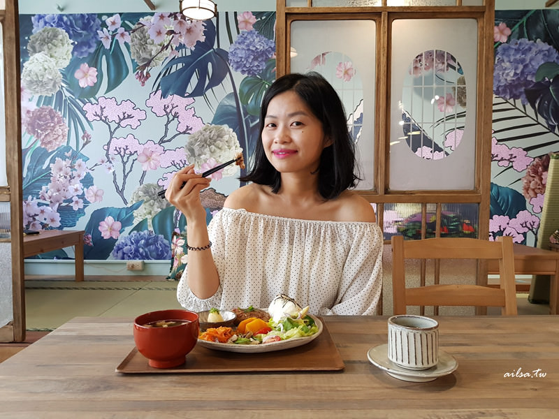 高雄│找。是吉和食珈琲 餐好飲料美空間質感讚的和洋咖啡館-美術館附近