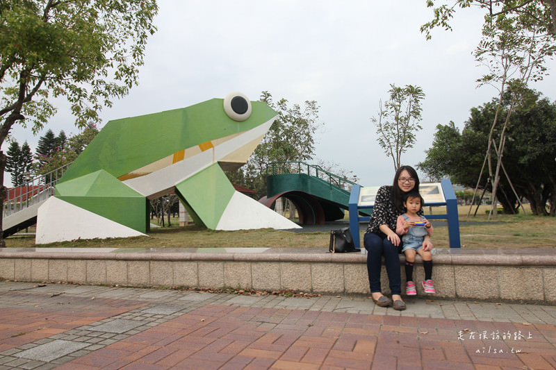 嘉義親子景點推薦│235新樂園 動物造型溜滑梯 親子遊戲大樂園
