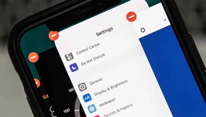 Close Other Apps While Using An App