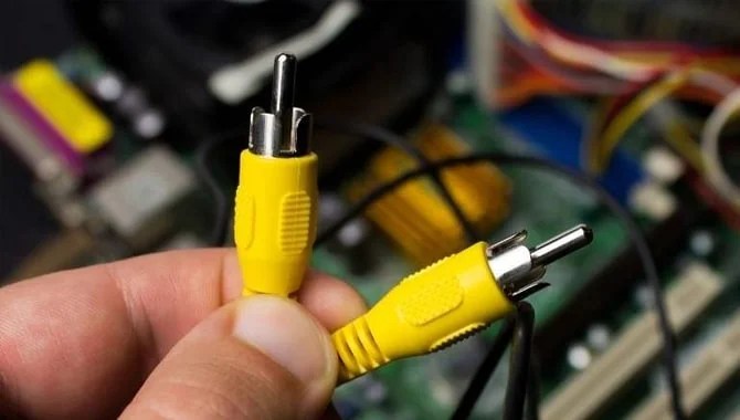 Connect the Power Amplifier Towards the Av Receivers With a Triggering Cable