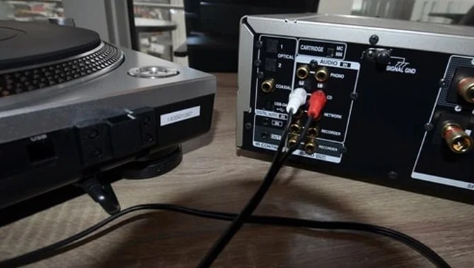 Connecting Turntable (Inbuilt Preamp) Wirelessly.
