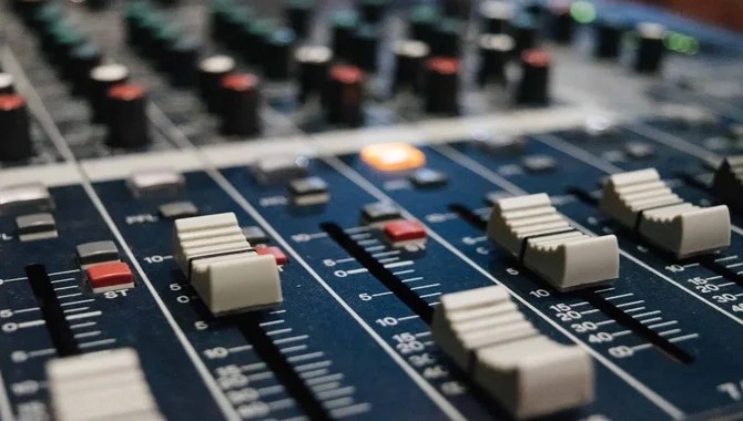 Control The Volume And Gain
