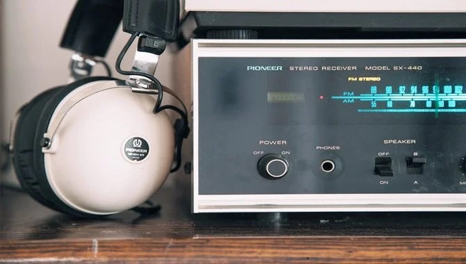 Difficulty Connecting Without Phono Input