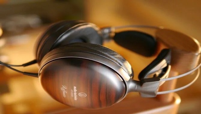 Expensive-Headphones-have-Exciting-Features