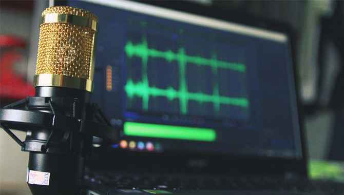 Why Use Microphone on Your Laptop