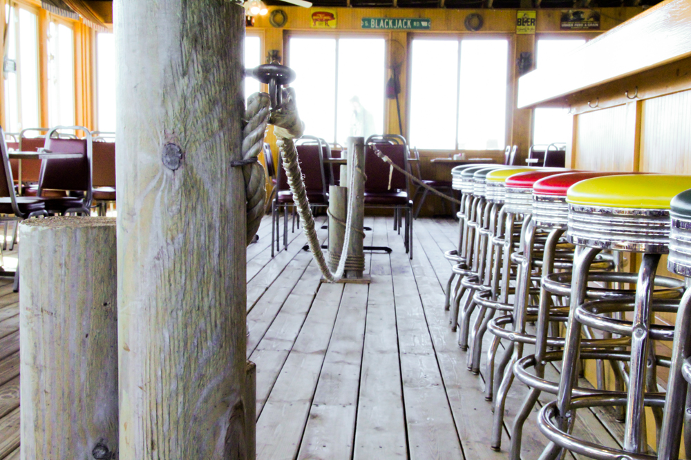 Restaurant Gallery Ainsley's Cafe and Harbor Bar