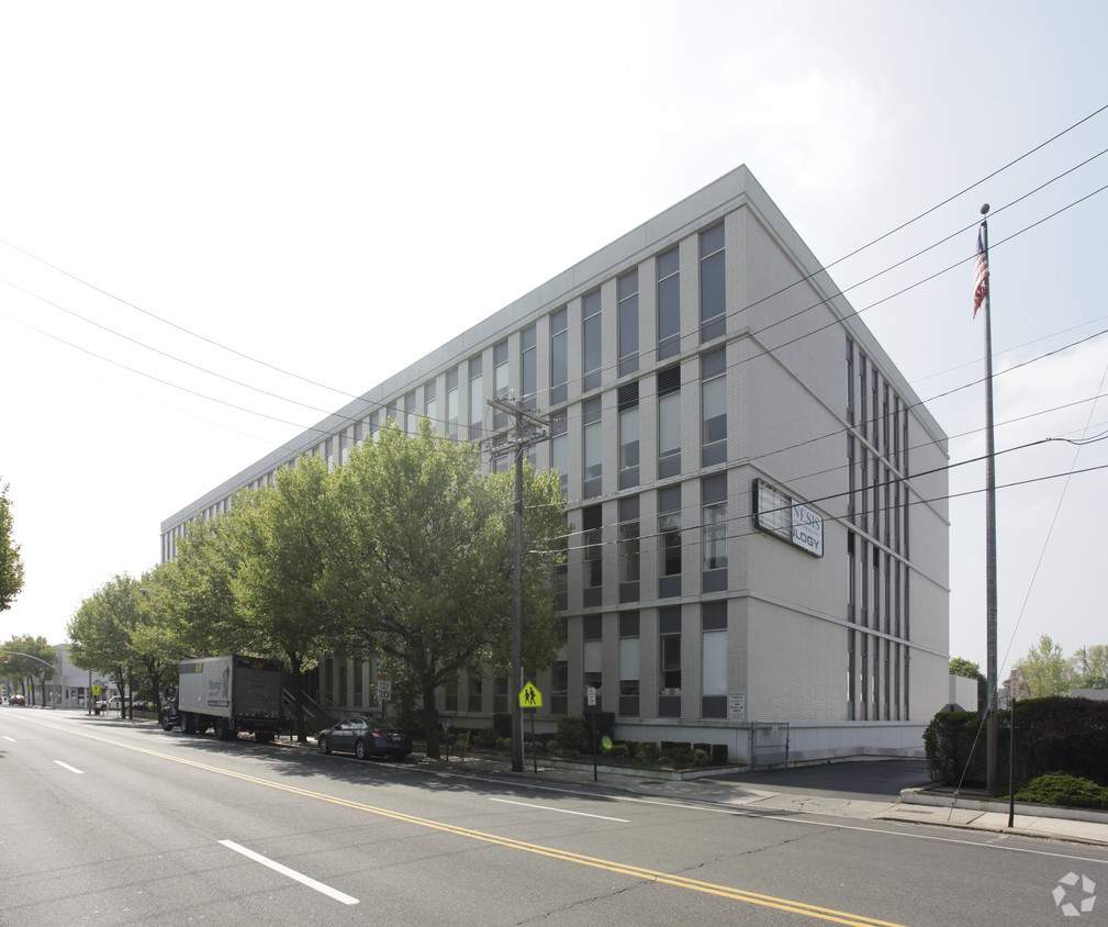 444 Merrick Rd American Investment Properties