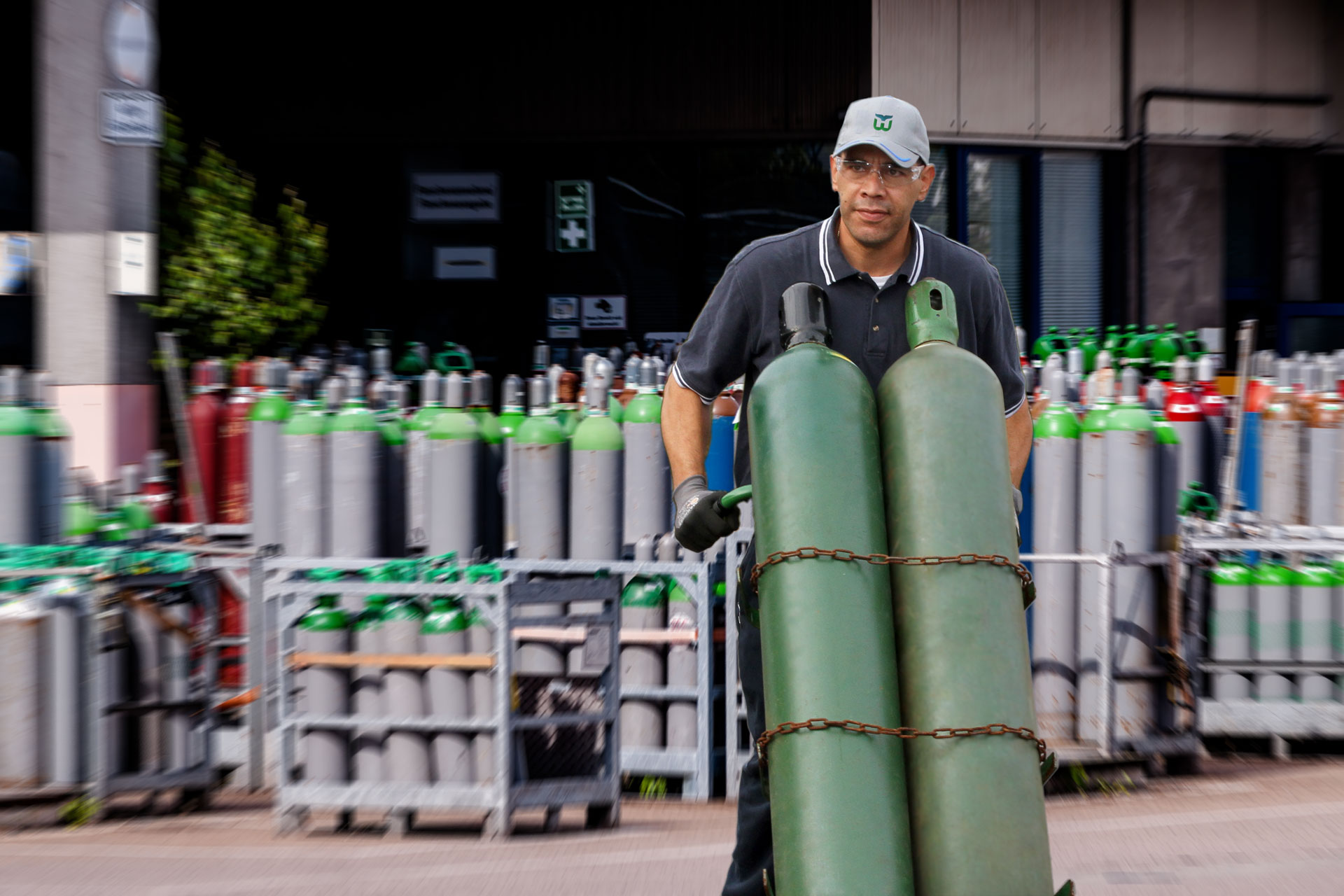 Handle Specialty Gases with Care Airgas Thinks