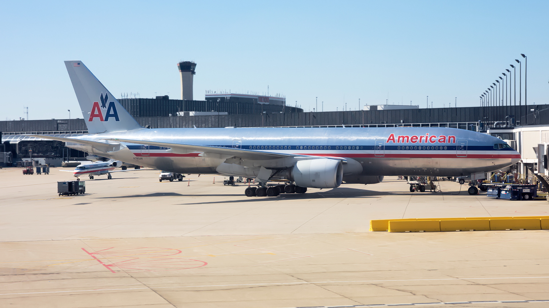 N785AN American Airlines Boeing 777223ER ChicagoO'Hare