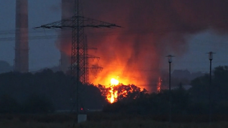 Explosion bei Bayernoil Raffinerie in Vohburg an der Donau steht in