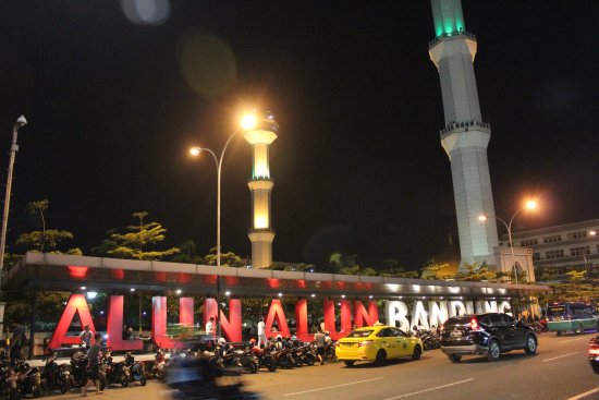 Masjid Agung Bandung Malam Hari - Gambar Islami