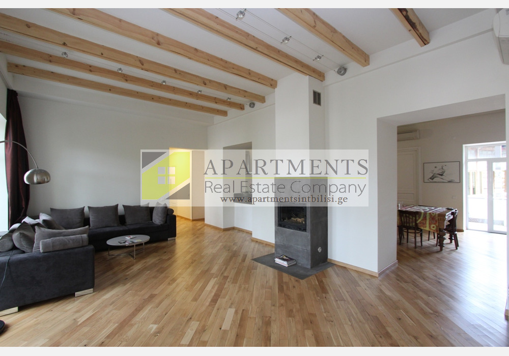 Amazing 3 bedroom apartment for rent in Old Town Apartments, Flats