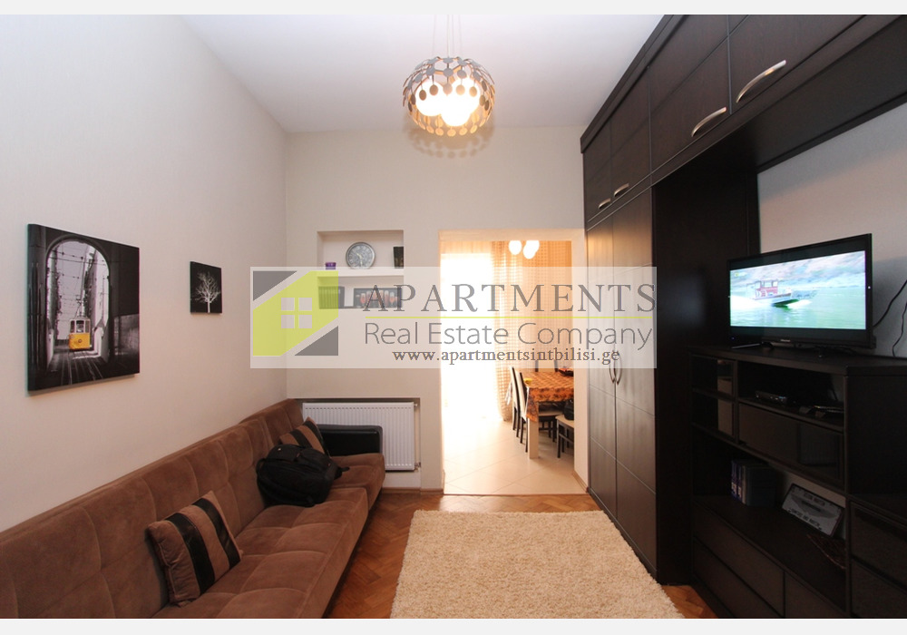 Daily rent apartment on Aghmashenebeli Avenue Apartments, Flats, Houses, Villas, Offices, Land