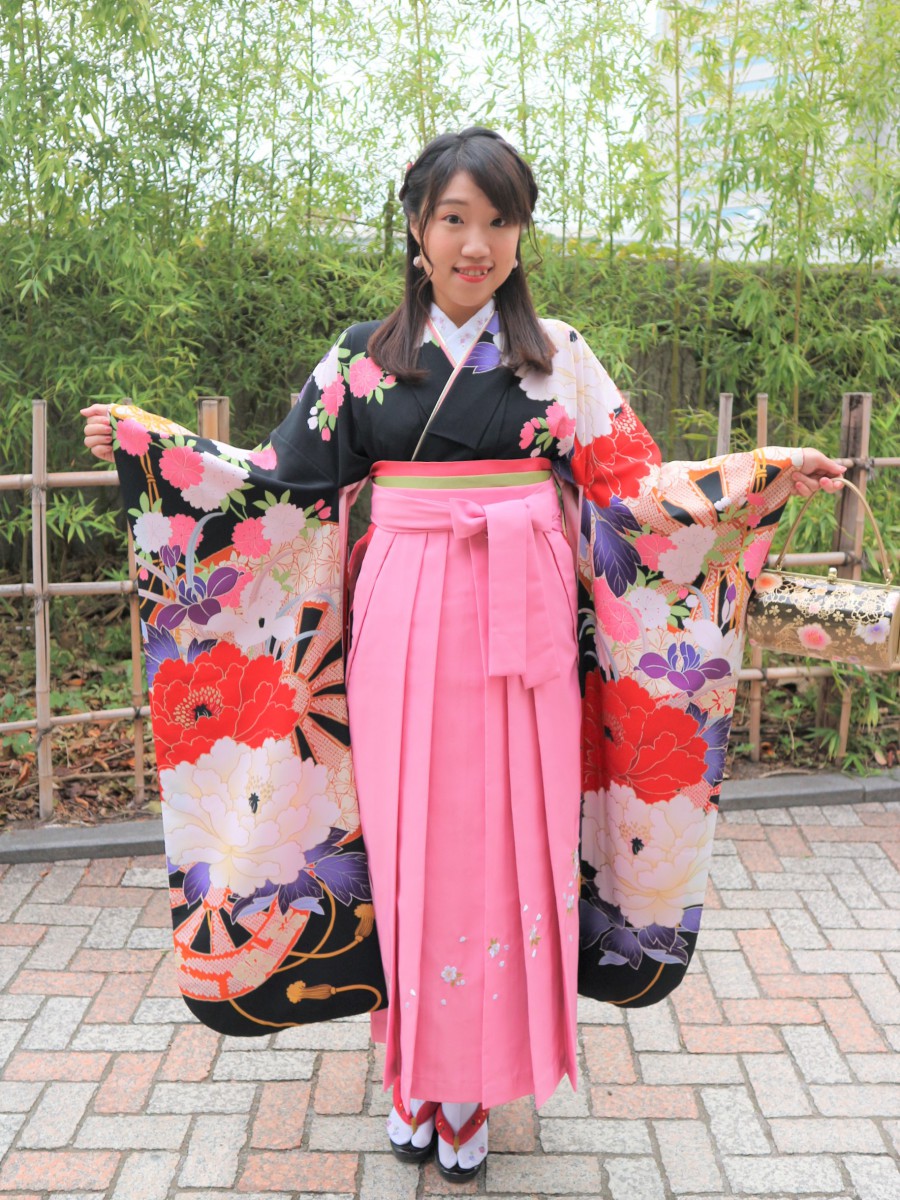 浅草レンタル卒業袴と絵羽振袖 浅草着物レンタル 愛和服