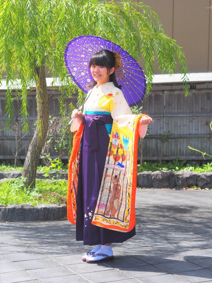 浅草レンタル卒業袴と絵羽振袖 浅草着物レンタル 愛和服