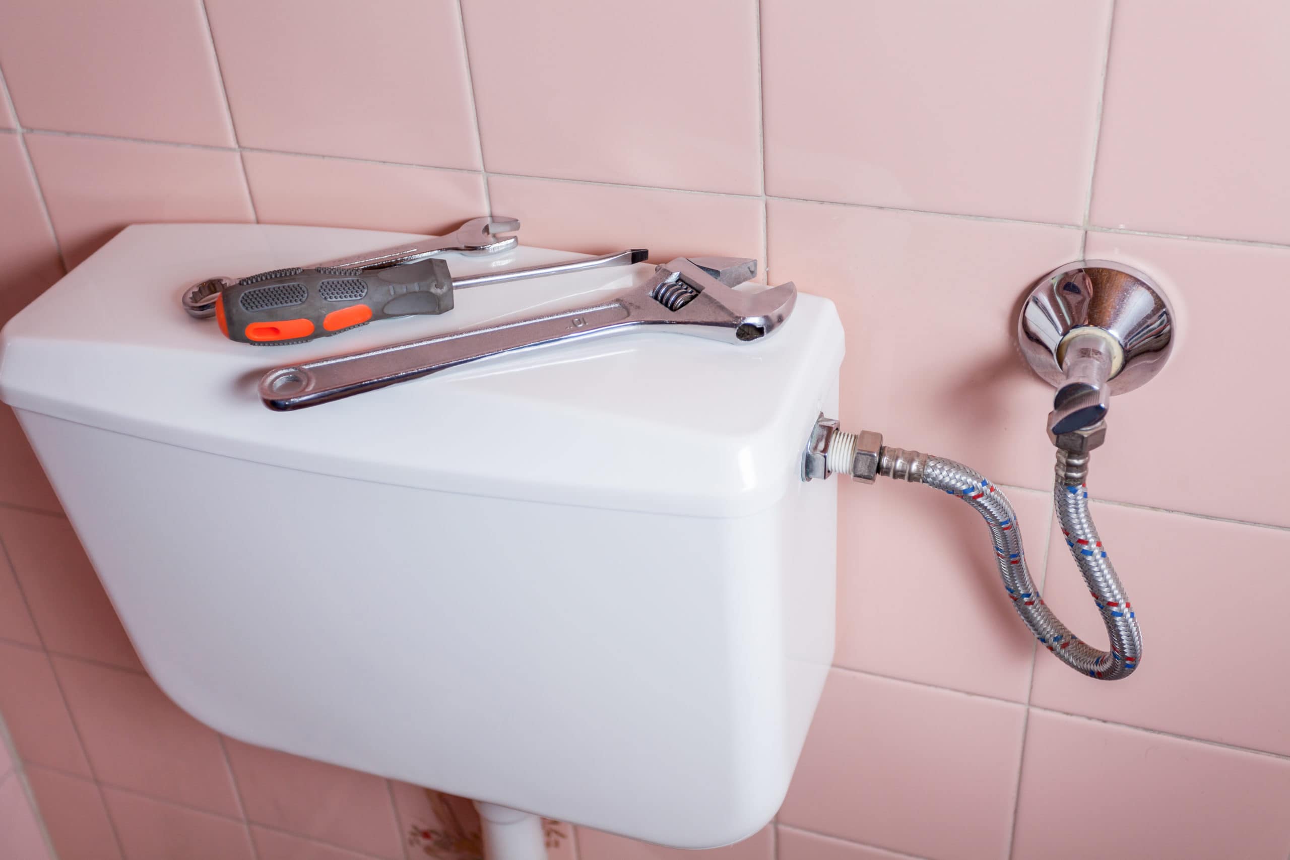 How To Remove A Toilet In 5 Easy Steps (DIY Homeowner Guide)