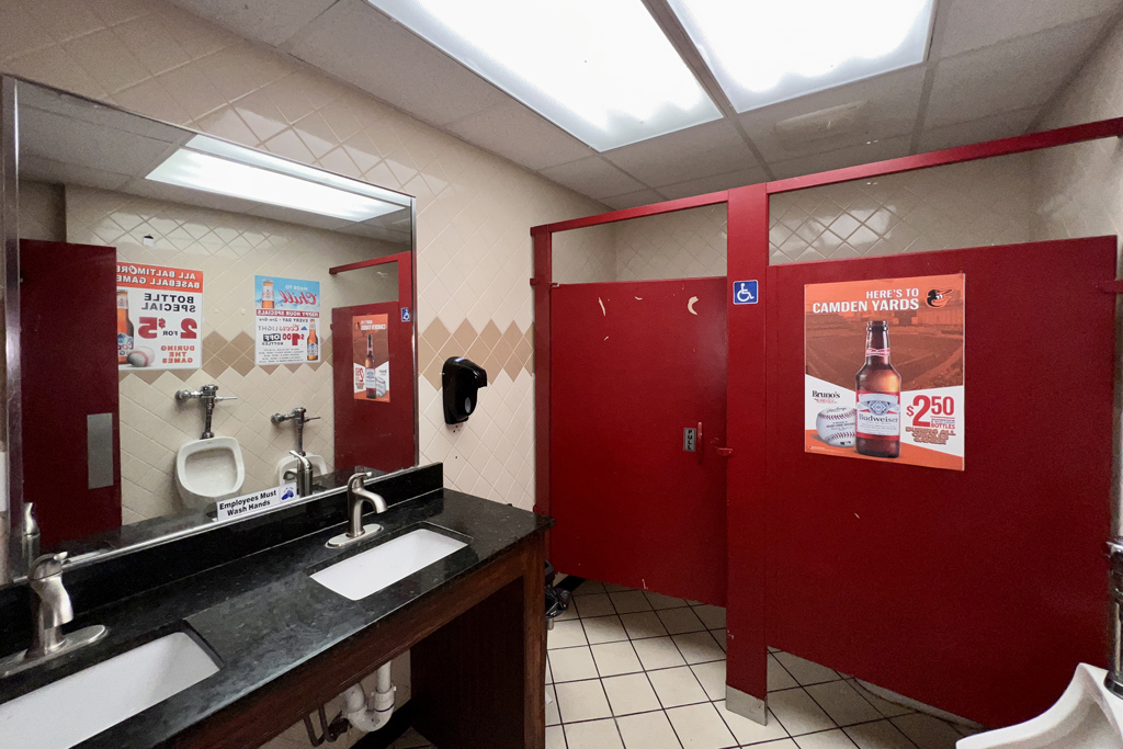 2101 Pulaski Highway A. J. Billig & Co., Auctioneers