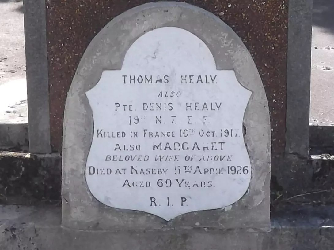 Denis Healy Online Cenotaph Auckland War Memorial Museum