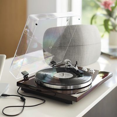 Akai BT500 Turntable | Frontgate