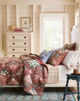 Rockport Ditsy Patchwork Quilt Hill