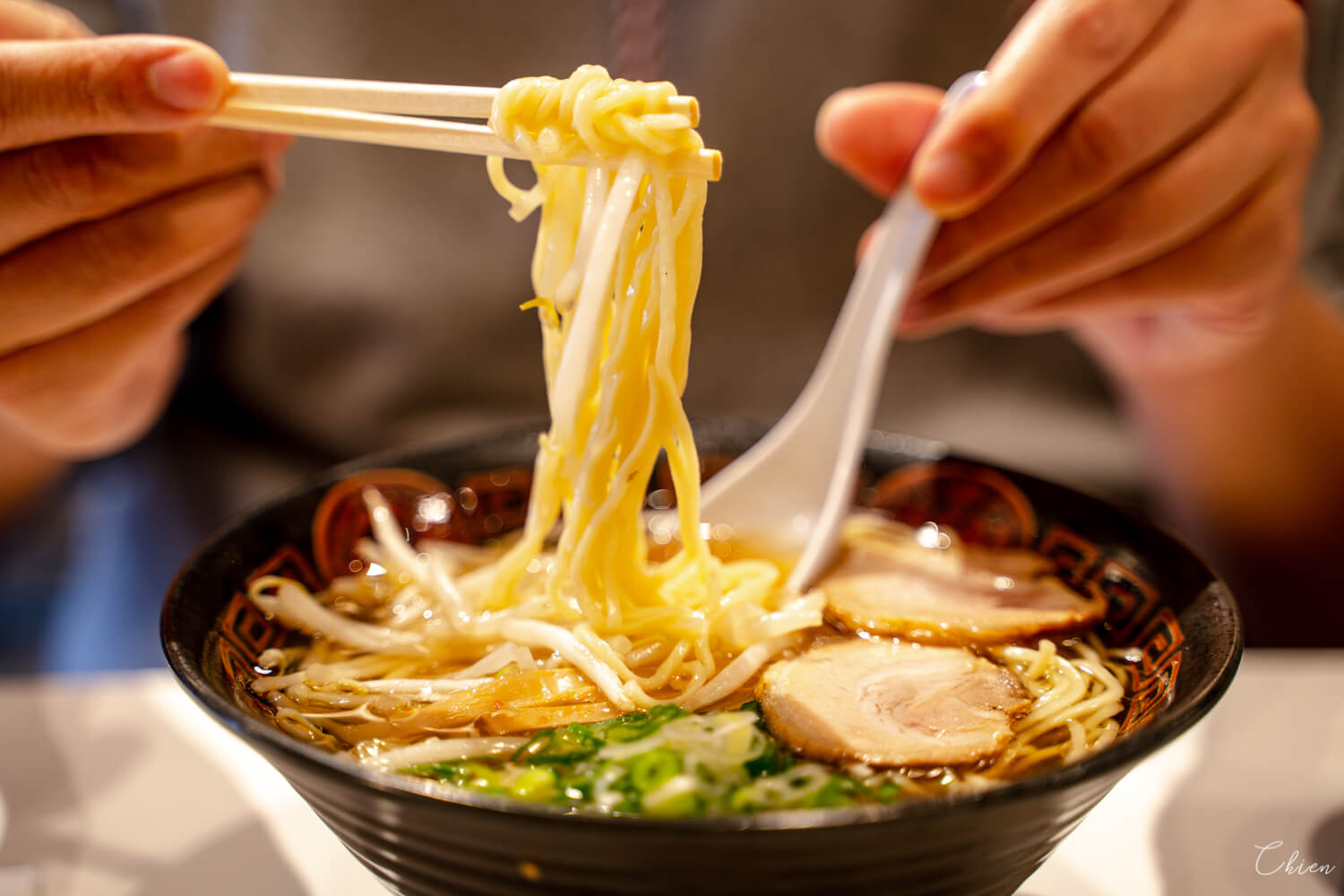 日本鳥取水木茂大道 醬油牛骨拉麵