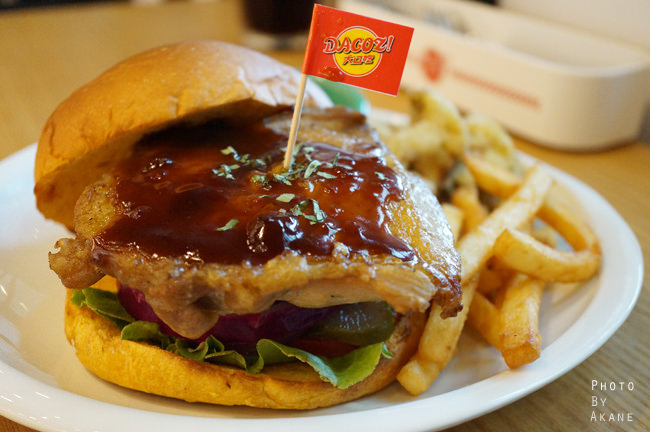 【台南】DACOZ!大口吃 美式廚房 價格親民的好吃漢堡