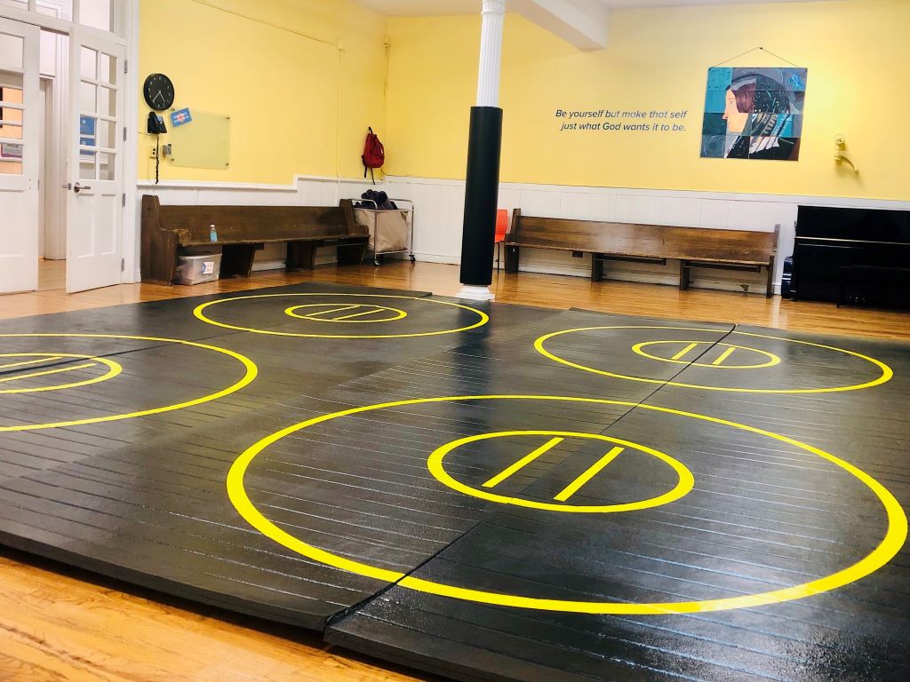 20' x 20' x 1 3/8" RollUp Wrestling Mat with Four Practice Circles