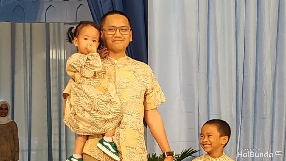 Tips Pilih Baju Seragam Keluarga agar Anak Nyaman Saat Lebaran