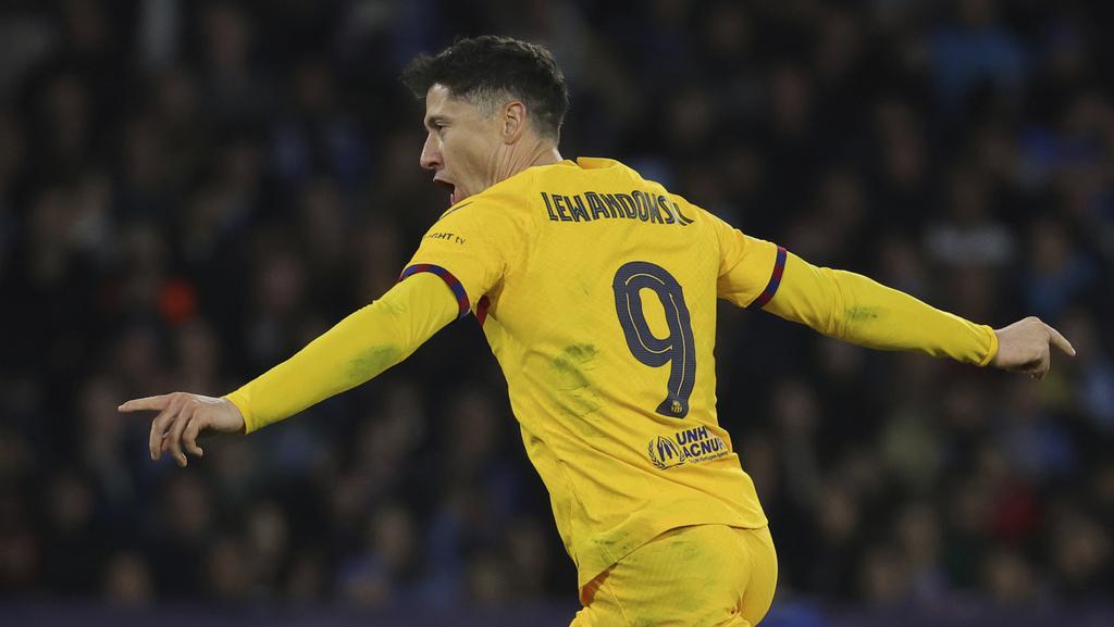 Lewandowski Yakin Raih Trofi di Barcelona Musim Depan