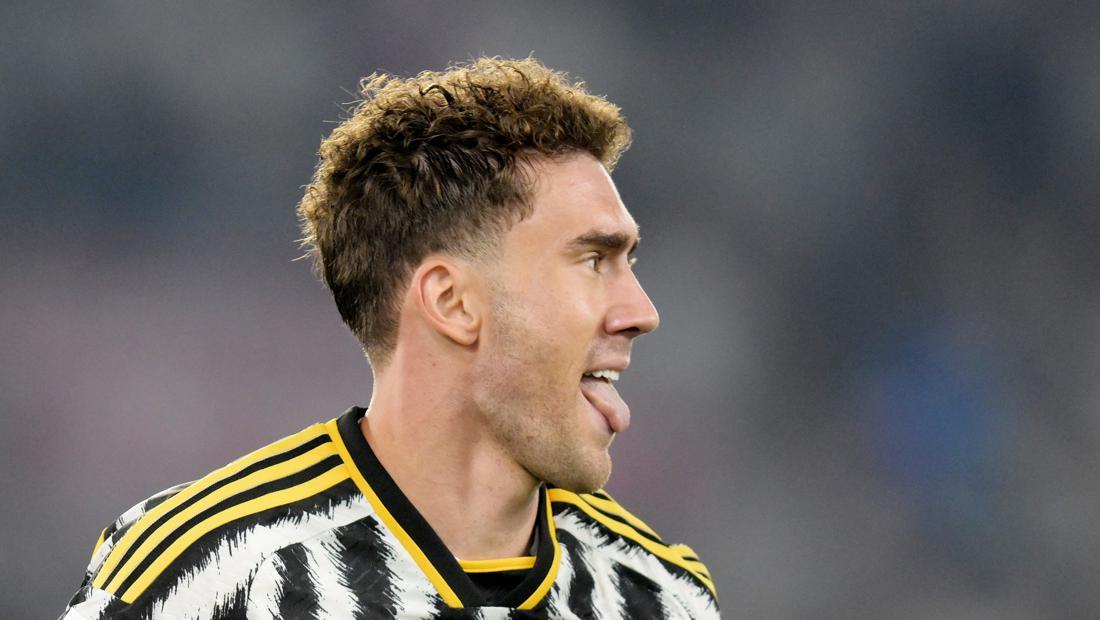 Vlahovic Tak Mau Berpuas Diri Usai Jadi Penyerang Terbaik Serie A