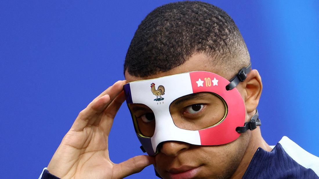 Mbappe Akhirnya Bertopeng, Bisa Main Lawan Belanda?