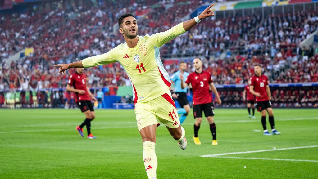 Spanyol Unggul 1-0 Atas Albania di Babak Pertama