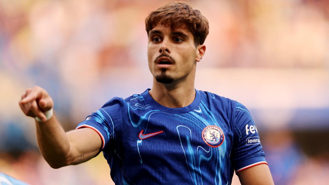Chelsea Berikan Nomor Punggung Sterling ke Pedro Neto
