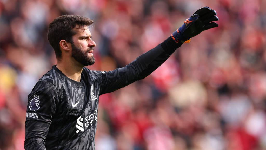 Alisson: Forest Cuma Mau Main Bertahan