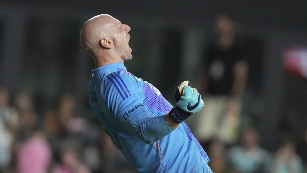 Guzan, Kiper Veteran yang Bikin Messi Gigit Jari