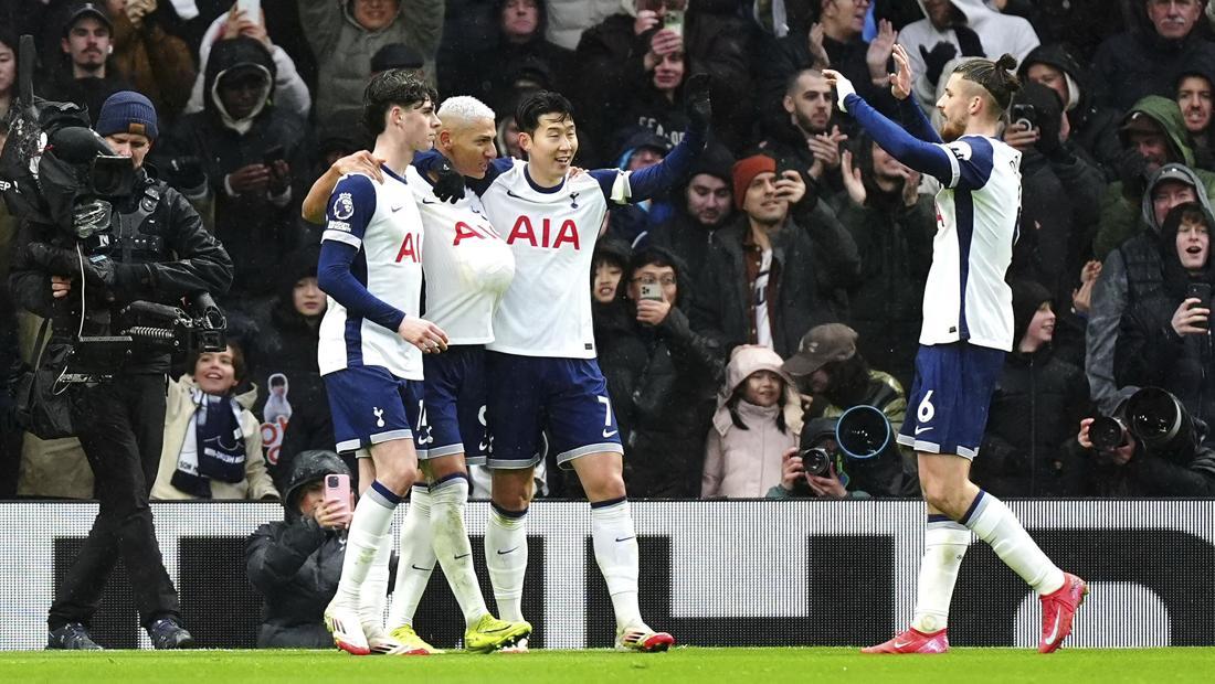 Tottenham Vs Leicester: Spurs Unggul di Babak I