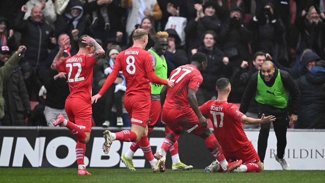 Gol Spektakuler Leyton Orient ke Gawang Man City