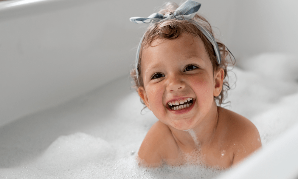 Is dit veilig vir kinders om badsoutballetjies te gebruik? Akiaco