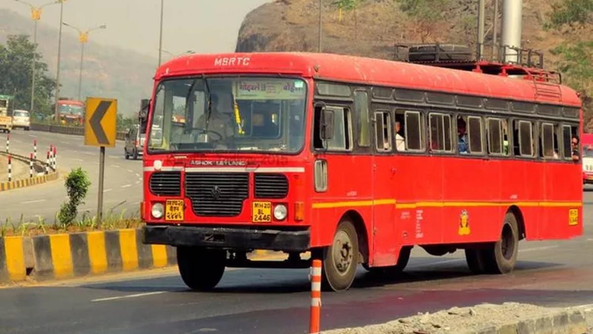 Maharashtra Speeding state transport bus runs over biker in Thane