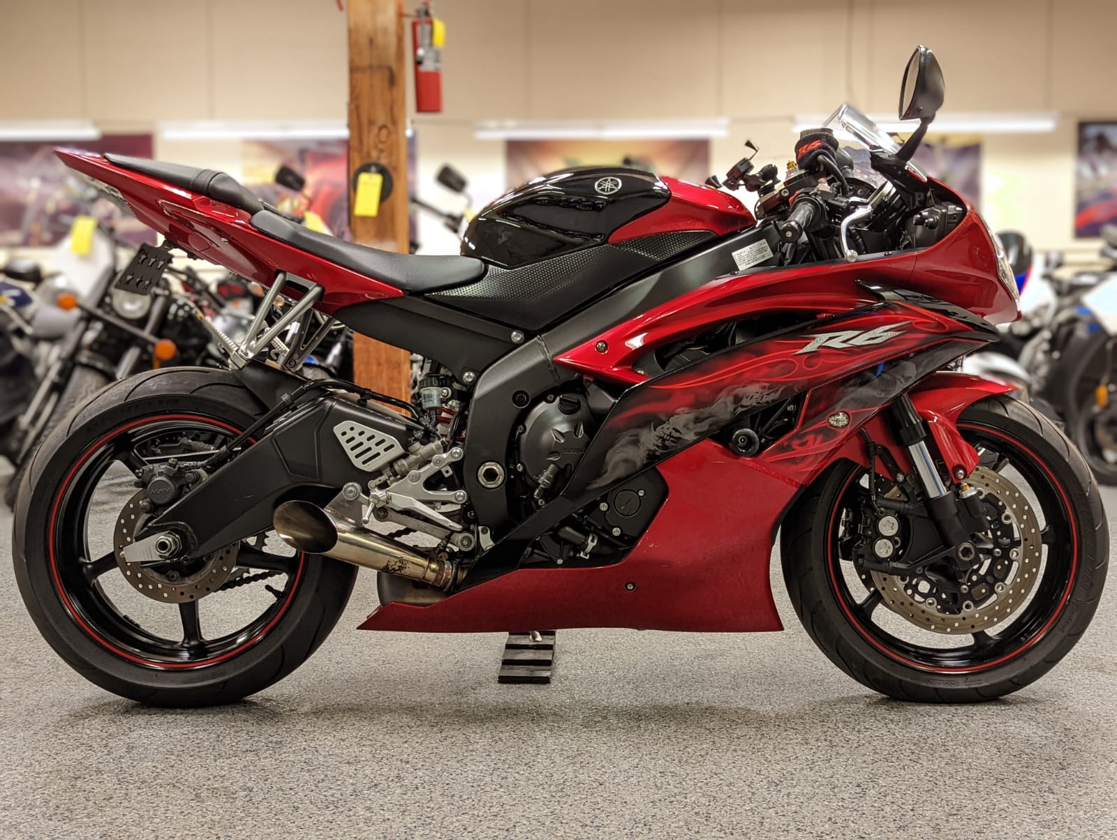 2011 Yamaha R6 RAVEN - 11000 Miles | AK Motors