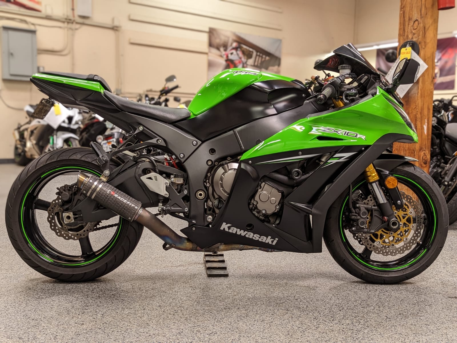 2014 Kawasaki Ninja ZX10R 34000 Miles AK Motors