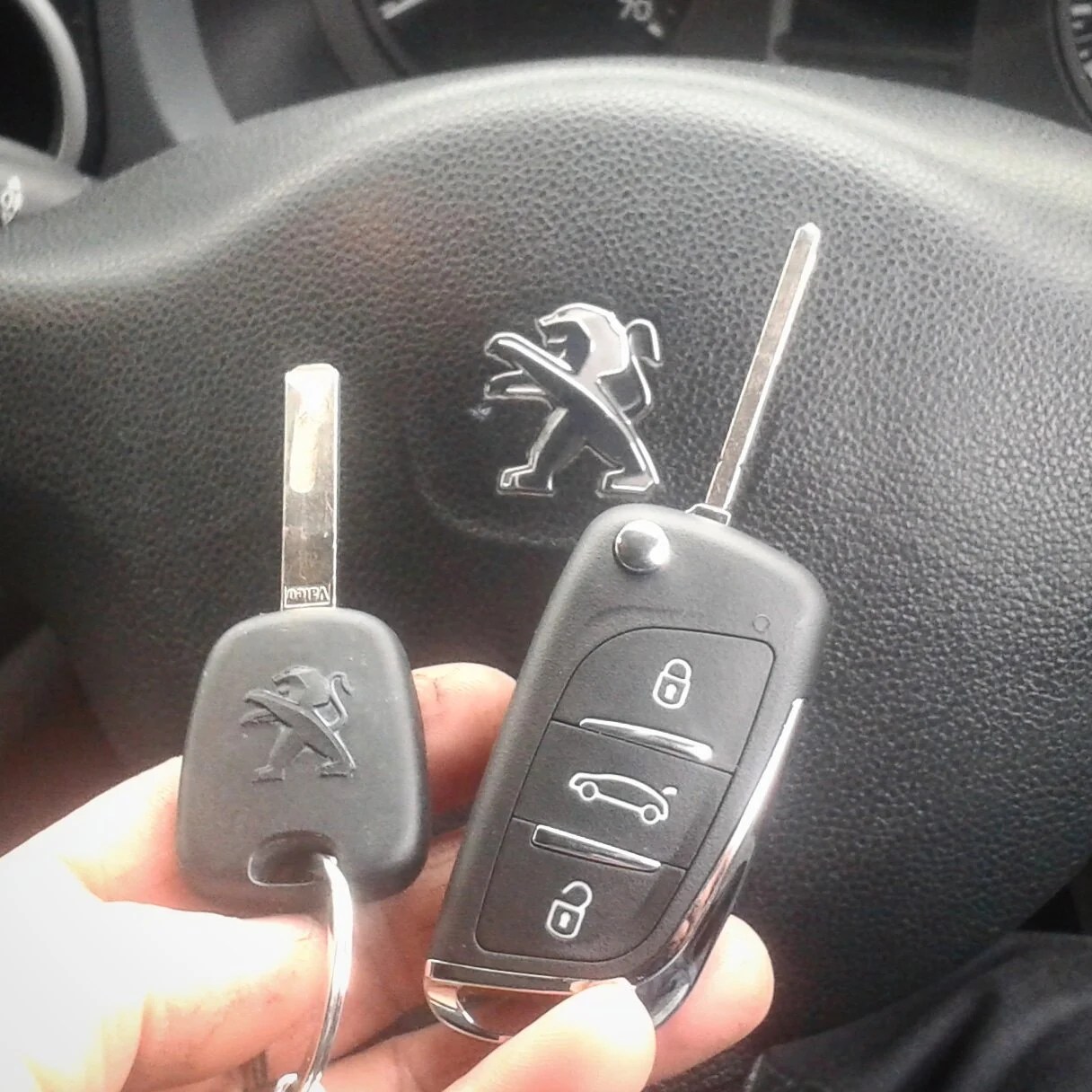 Peugeot Key Replacement AK Performance