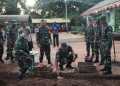 Safari Ramadhan Danrem 174/ATW, Sekaligus Peletakan Batu Pertama Simbol Mulainya Pembangunan Musholla di Pos Kotis Satgas Pamtas Yonif 726/Tml