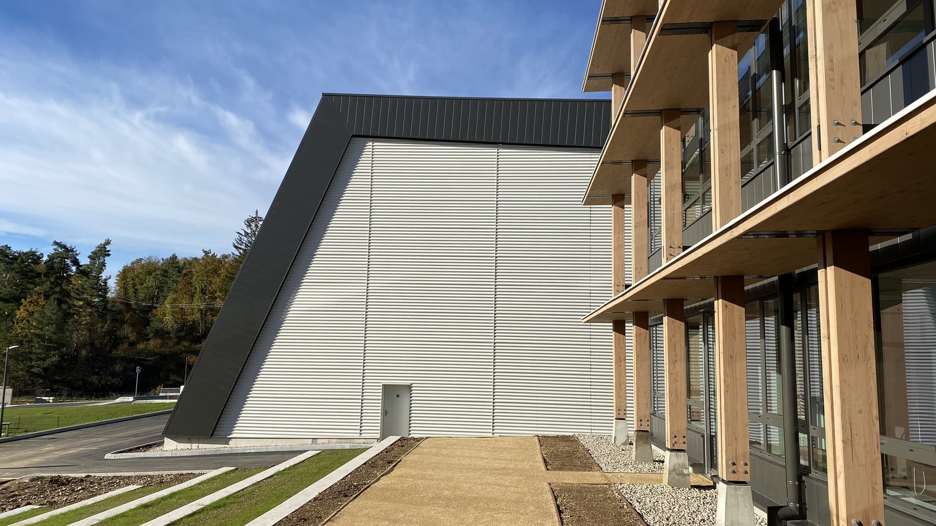 Livraison du bâtiment One Roof pour Aptar à Oyonnax AKTIS