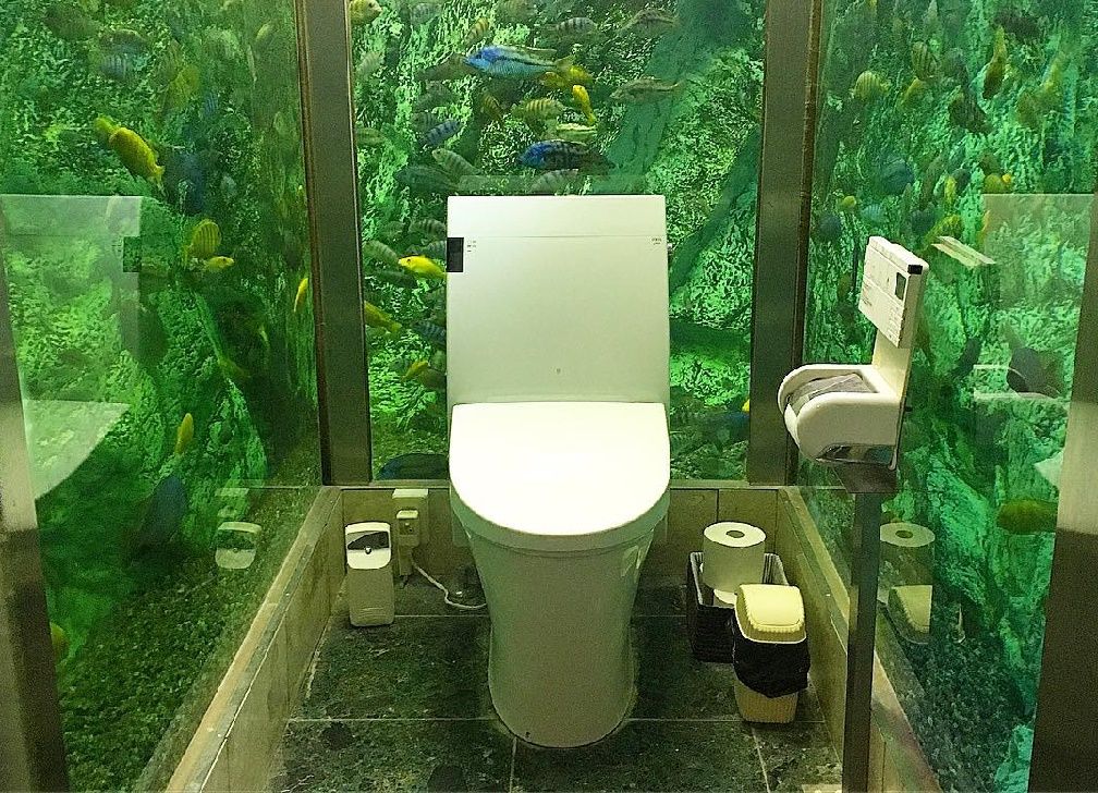 Toilet di Jepang Berikan Pemandangan Bawah Laut yang Indah aktualitas.id