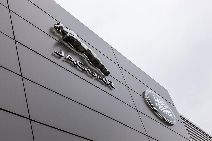 Jaguar Landrover Car Dealership, Oxford AKV Cladding Products LTD.